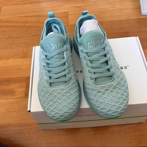 NWT APL Techloom Phantom Sneaker in Dull Teal - 6